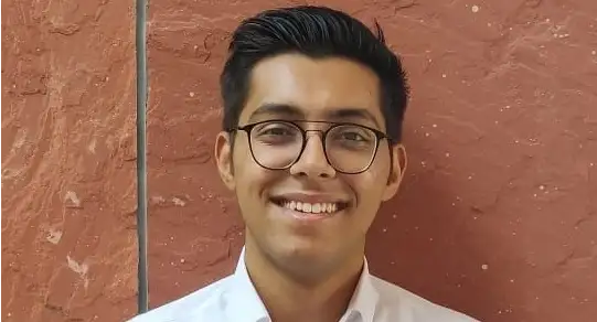 <p>Tanish Panjwani (Class of 2019) - advocating scientific solutions for a better world</p>