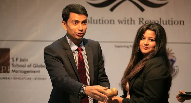 <p>Khushboo Shah (Class of 2016): Using artistic talents to connect with others</p>